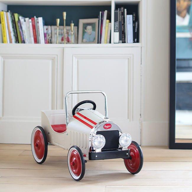 Baghera Klassisches Tretauto Weiß - Bobbis Store Hunde