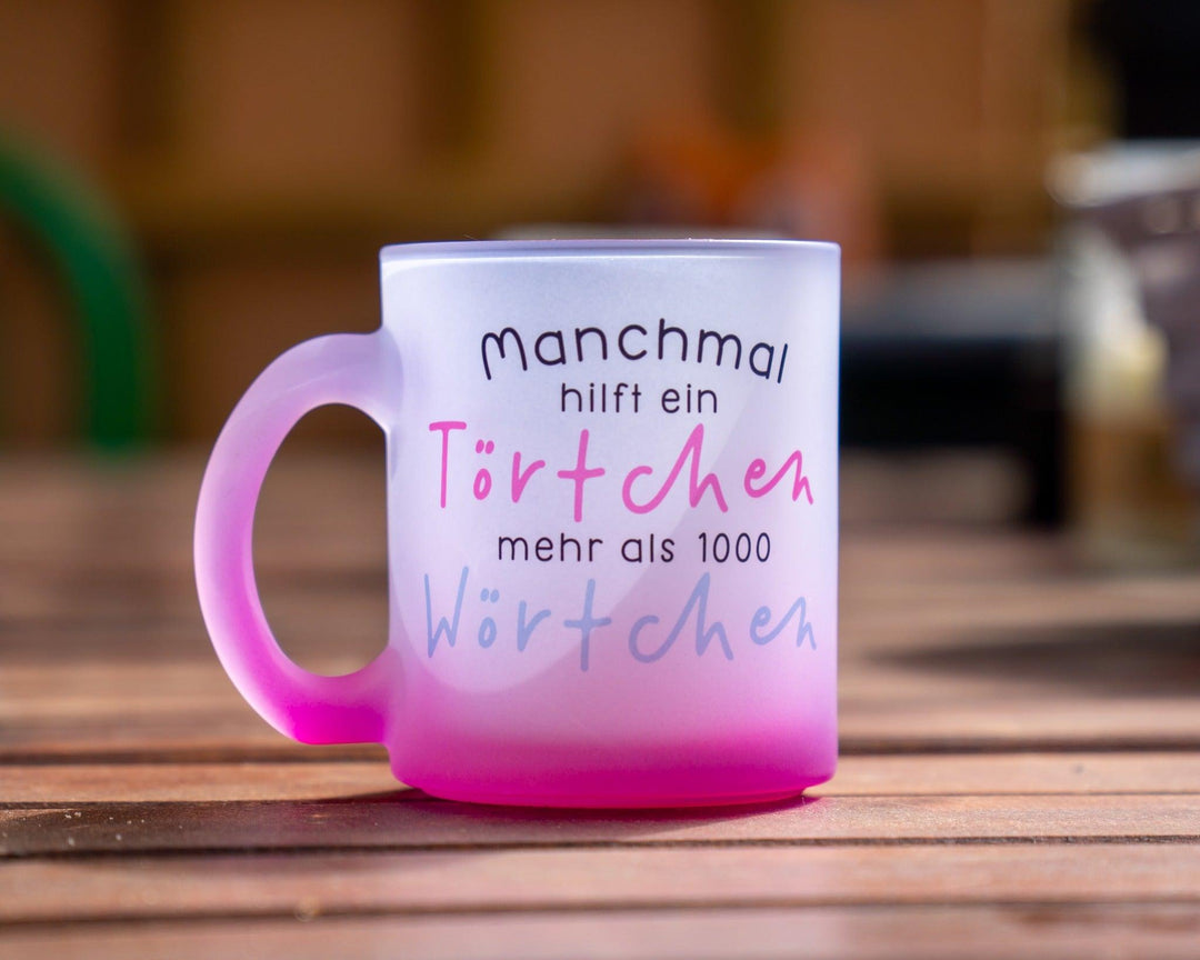 Manchmal hilft ein Törtchen - Tasse - Bobbis Store Hunde